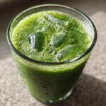 Green Detox Smoothie (Spinach, Banana, Pineapple)